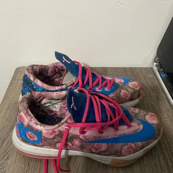 Nike | Shoes | Kd 6 Supreme Aunt Pearl | Poshmark display picture 1